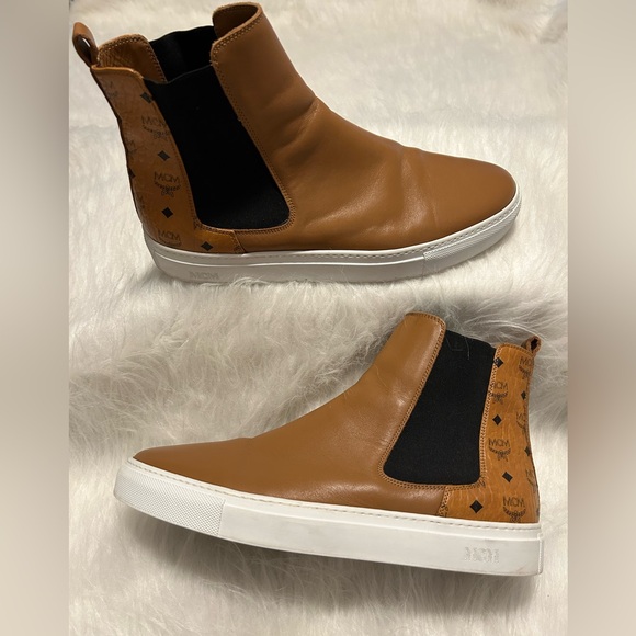 Authentic MCM Men’s Visetos Chelsea boots - Picture 2 of 9
